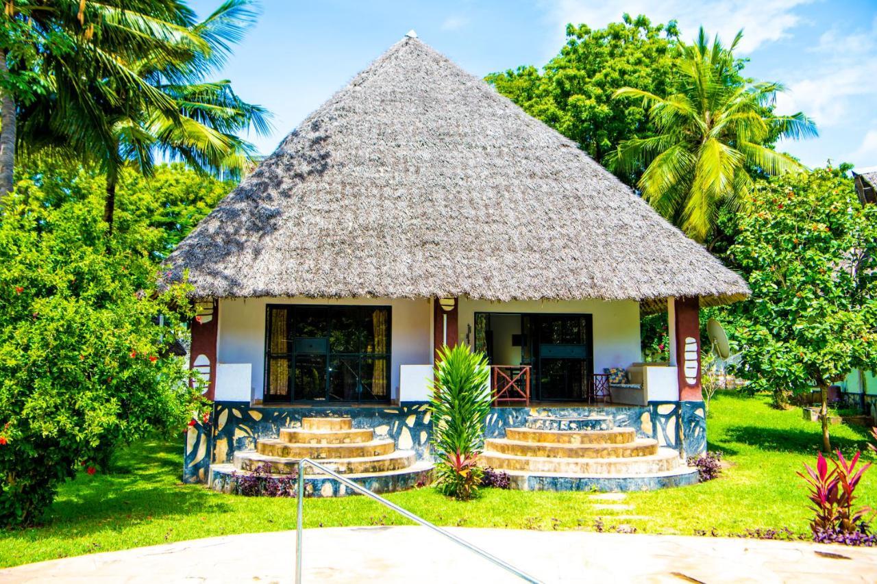 Oasis Diani Beach Villas Екстер'єр фото
